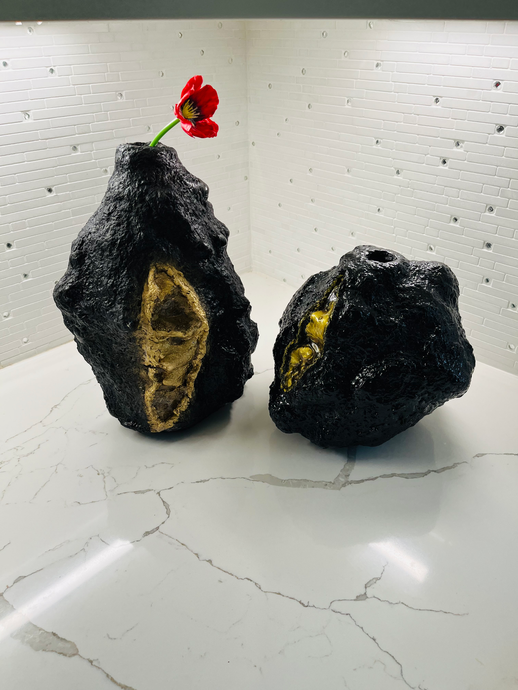 "Eruption Series Black / Gold Vase" image 4