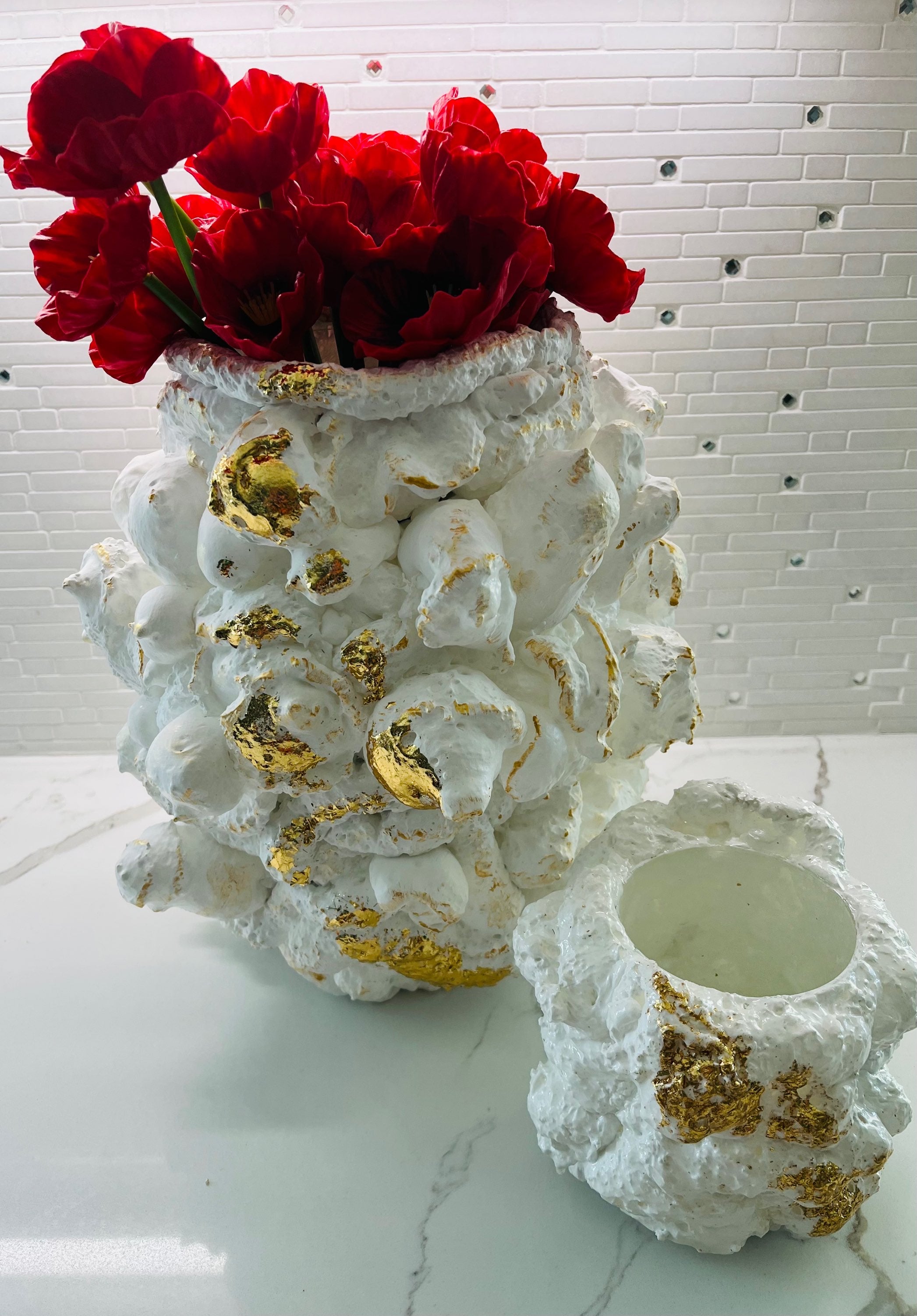 "White/Gold Vase" image 0